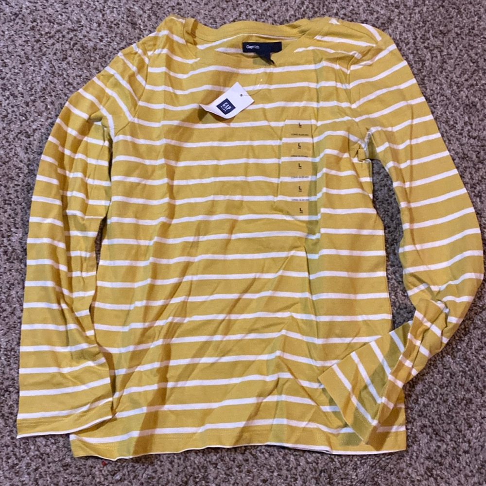 Gap shirt